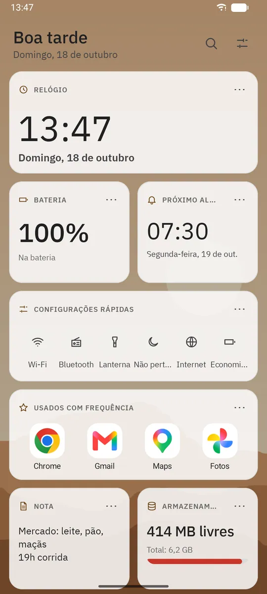 Captura de tela do Dockela Launcher: área de trabalho com conteúdo de exemplo