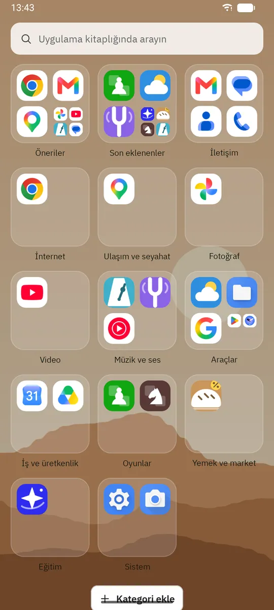 Dockela Launcher ekran görüntüsü: örnek içerikle çalışma alanı