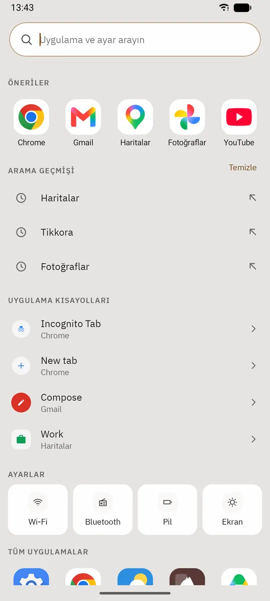 Dockela Launcher ekran görüntüsü: örnek içerikle çalışma alanı
